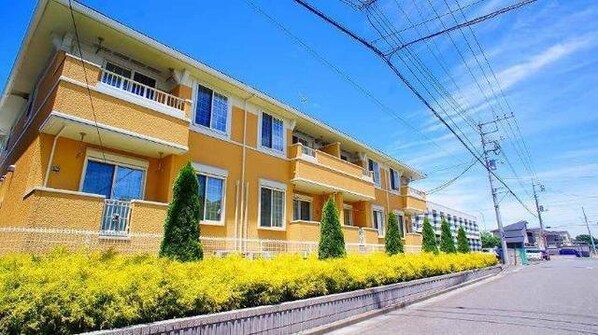 ミニョン・エレガンテの物件外観写真